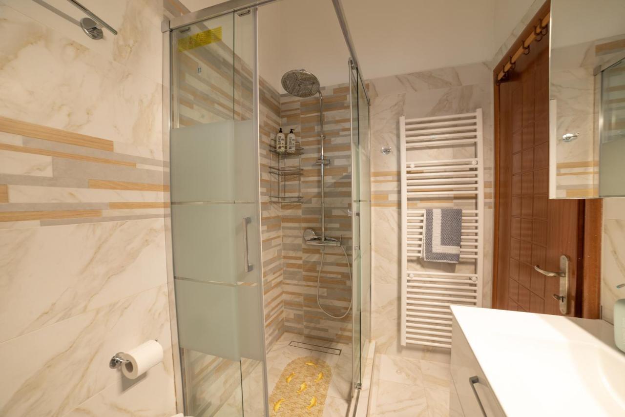 Porto Ofrynio Central Deluxe Golden Apartment Ofrínion Exterior foto