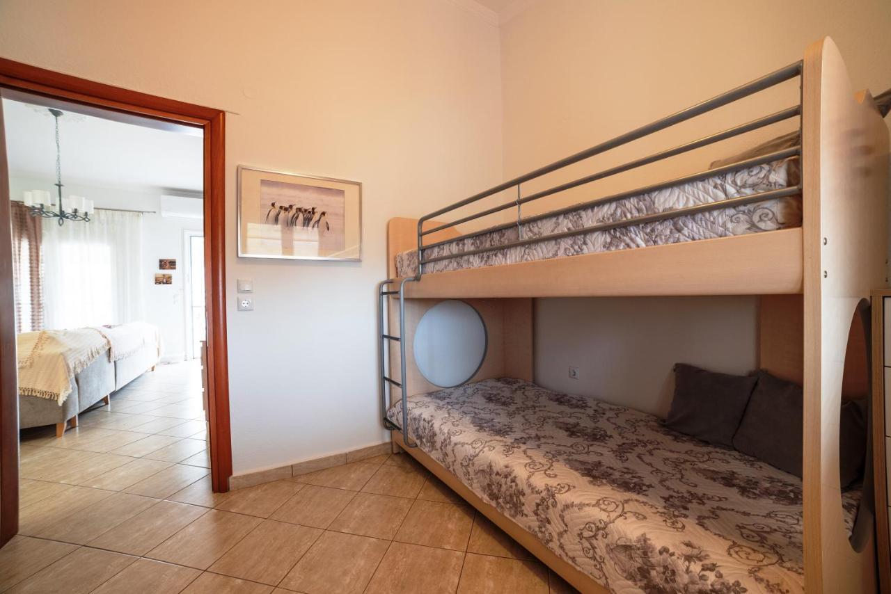 Porto Ofrynio Central Deluxe Golden Apartment Ofrínion Exterior foto
